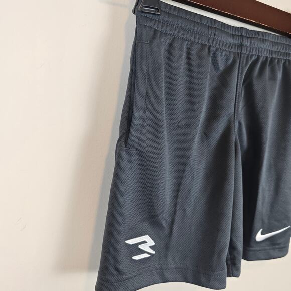 Nike 3Brand Badge Mesh Shorts Size 6 Boys Anthracite Gray Elastic Waist - Picture 2 of 4
